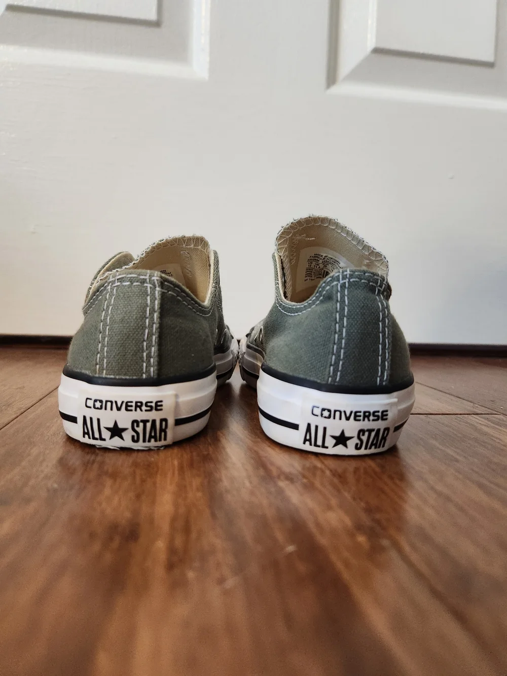 Converse Kid's Converse Chuck Taylor All Star Low Top Sneakers Shoes, Youth 12
